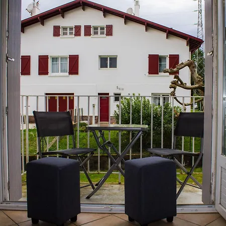 Apartment Chamant 3 Of 63 M2 In *