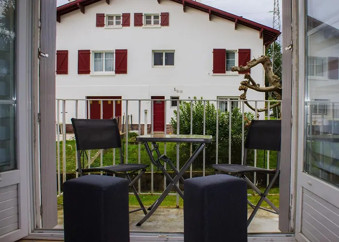 Appartamento Chamant 3 Of 63 M2 In *